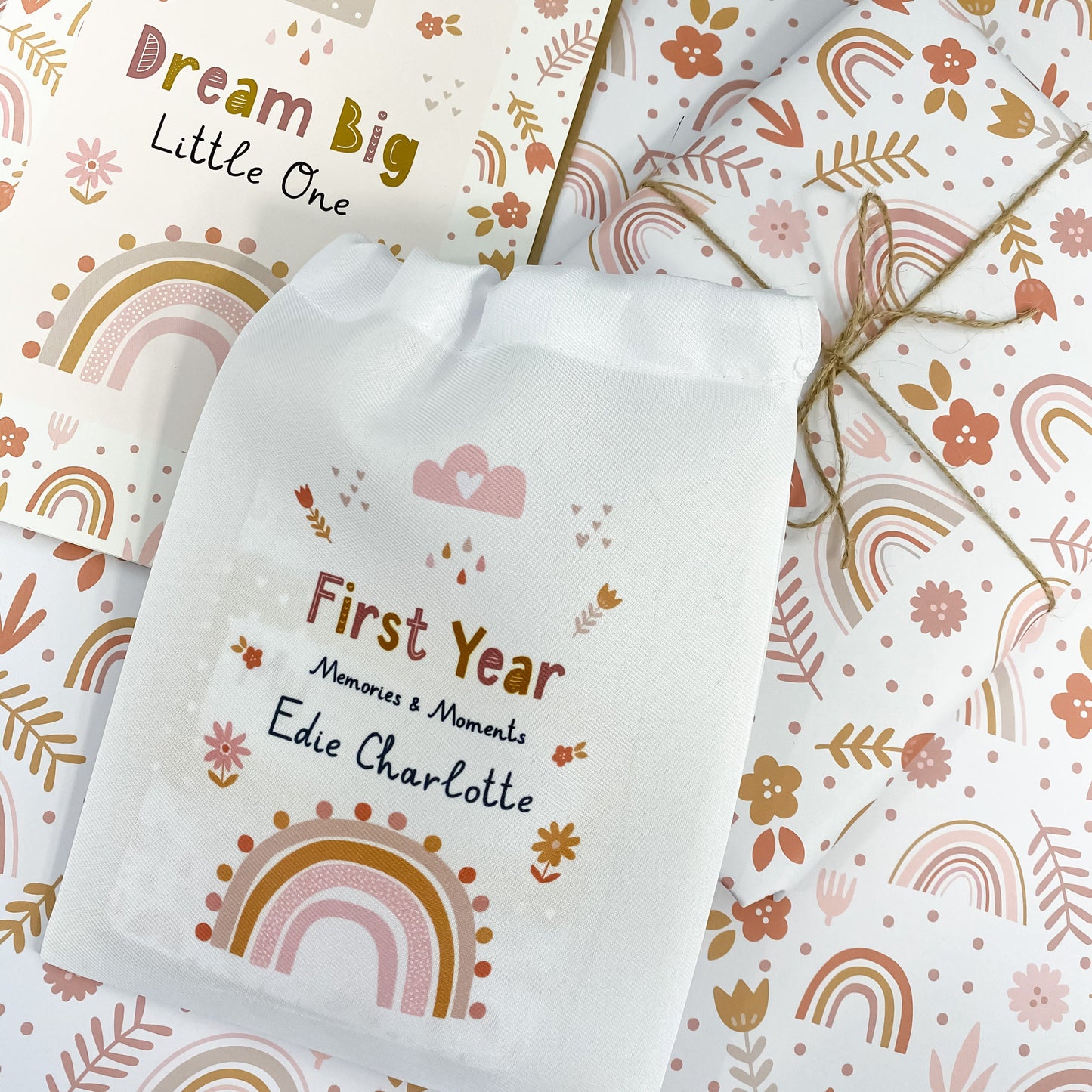 baby milestone cards, rainbow, rainbow milestone cards, pregnancy, baby shower gift, giraffe, rainbow baby, new baby gift.