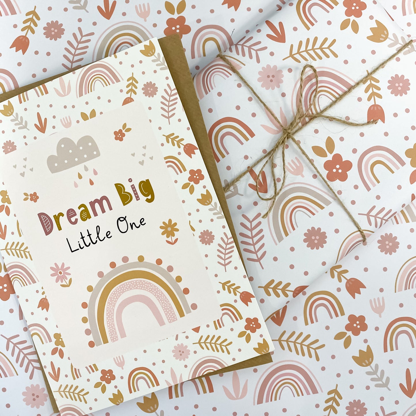 baby milestone cards, rainbow, rainbow milestone cards, pregnancy, baby shower gift, giraffe, rainbow baby, new baby gift.